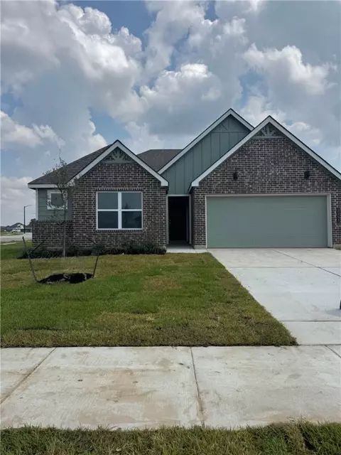 2252 Jeter Dr, Bryan, TX 77807