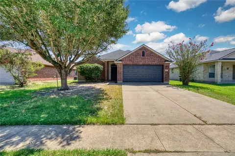 934 Whitewing Ln, College Station, TX 77845