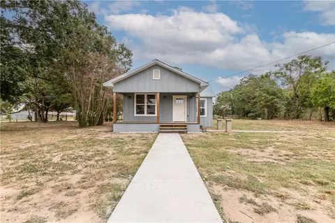 380 County Road 358, Gause, TX 77857 photo 2