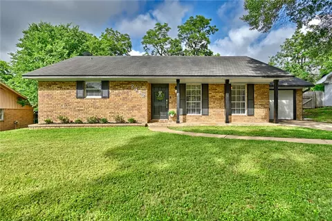 2412 Airline Dr, Brenham, TX 77833