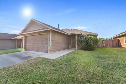 1134 Cottage Grove Cir, Bryan, TX 77801