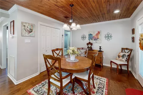 Dining - 3710 Mancuso Rd, Bryan, TX 77808 photo 1 of 2