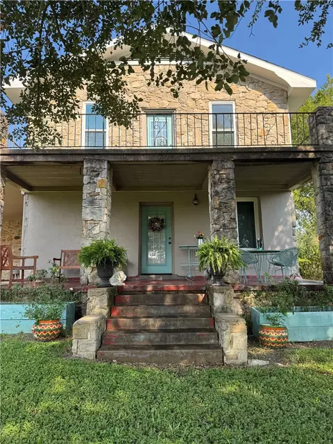 10415 Mcknight Rd, Brenham, TX 77833