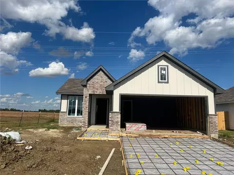211 Whaley St, Caldwell, TX 77836