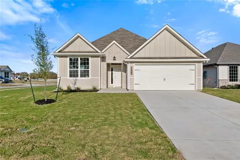 6045 Badger St, Bryan, TX 77807
