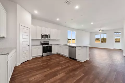 6045 Badger St, Bryan, TX 77807 photo 8