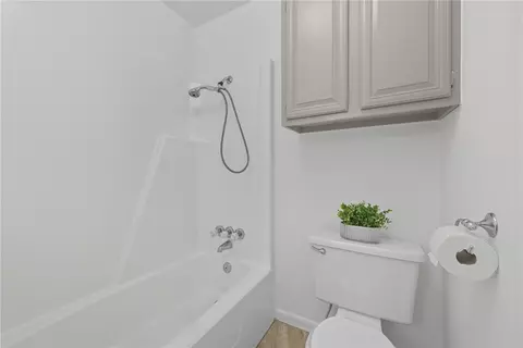 Bath - 2826 Oakside Dr, Bryan, TX 77802 photo 3 of 3