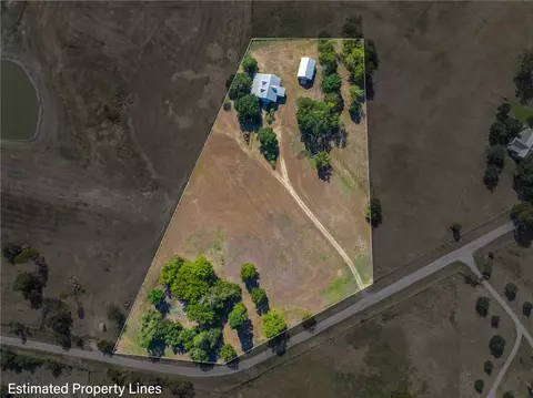 6020 Valley View Ln, Brenham, TX 77833