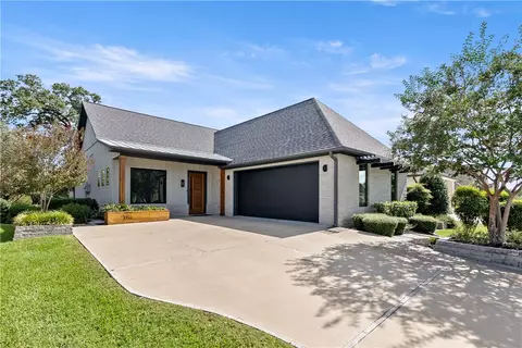2932 Boxelder Dr, Bryan, TX 77807 photo 4