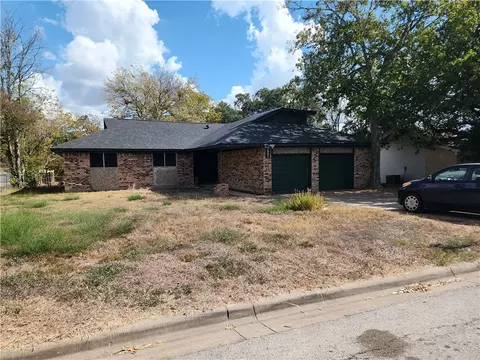 1601 Langford St, College Station, TX 77840