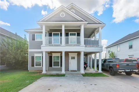 102 A 100 Sterling St, College Station, TX 77840