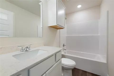 Bath - 6077 Badger St, Bryan, TX 77807 photo 3 of 3