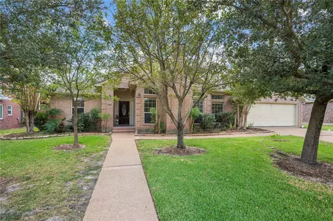 1104 Woodhaven Cir, College Station, TX 77840