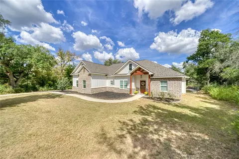 1552 Maris Ln, Franklin, TX 77856