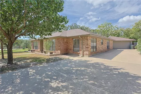 Exterior - 2903 Par Dr, Bryan, TX 77802 photo 3 of 4