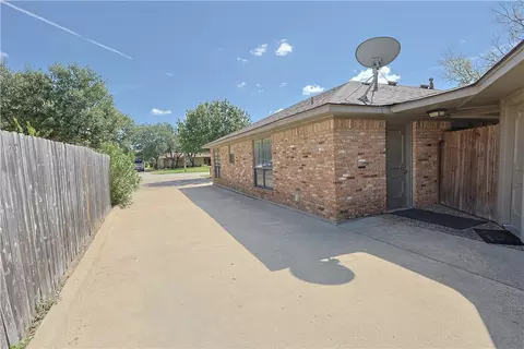 Exterior - 2903 Par Dr, Bryan, TX 77802 photo 4 of 4