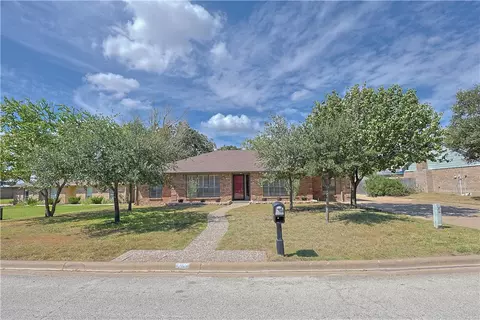 2903 Par Dr, Bryan, TX 77802