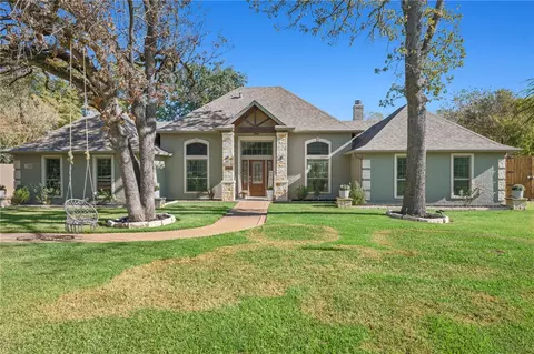704 Dover Dr, College Station, TX 77845