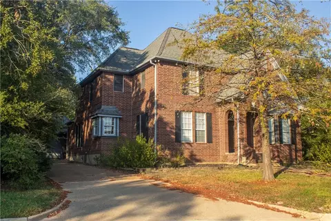 9308 Amberwood Ct, College Station, TX 77845
