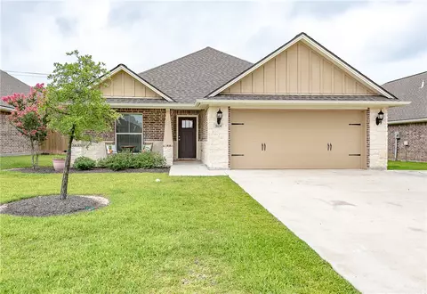 3504 Davidson Dr, College Station, TX 77845