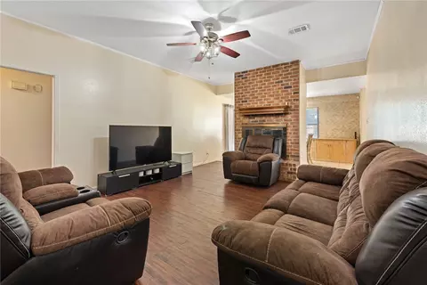 2505 Conquest Cir, Bryan, TX 77803 photo 5