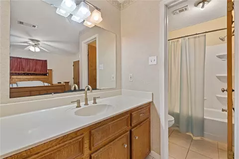 2505 Conquest Cir, Bryan, TX 77803 photo 13