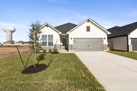 1932 Stubbs Dr, Bryan, TX 77807