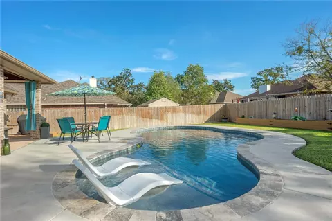 Exterior - 2302 Bastrop Cir, Bryan, TX 77808 photo 2 of 7