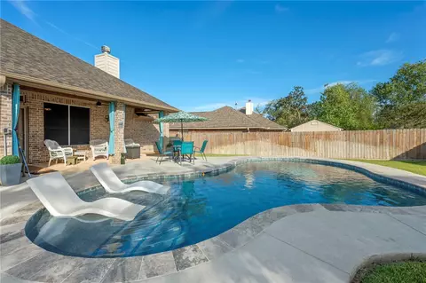 Exterior - 2302 Bastrop Cir, Bryan, TX 77808 photo 6 of 7
