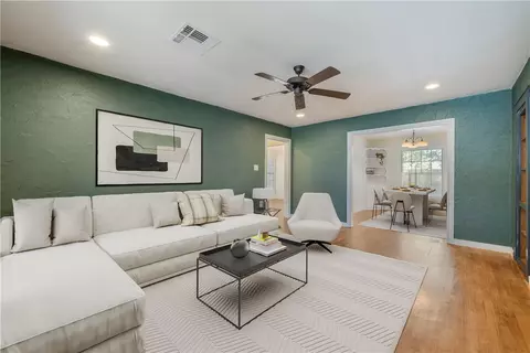 Living - 601 N Avenue E, Bryan, TX 77801 photo 2 of 6