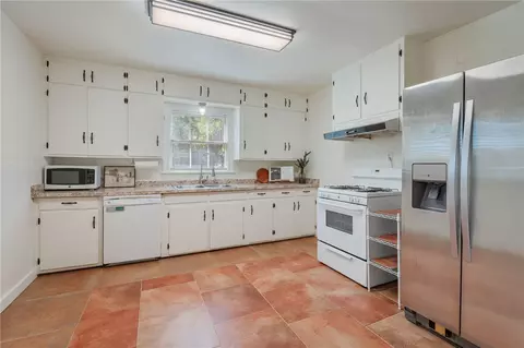 Kitchen - 601 N Avenue E, Bryan, TX 77801 photo 1 of 1