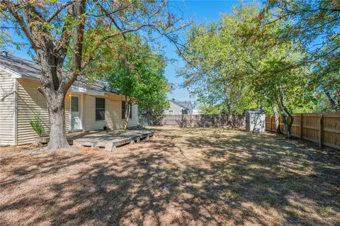 Exterior - 601 N Avenue E, Bryan, TX 77801 photo 3 of 3