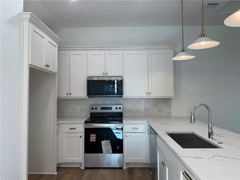 3701 Iverson Dr, Bryan, TX 77803 photo 17