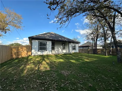 3701 Iverson Dr, Bryan, TX 77803 photo 24