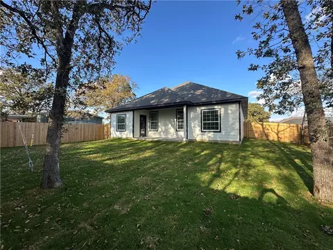 3701 Iverson Dr, Bryan, TX 77803 photo 22