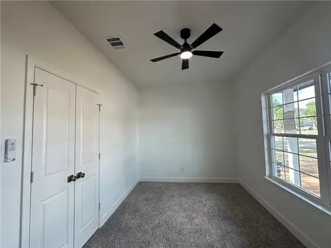 3701 Iverson Dr, Bryan, TX 77803 photo 11