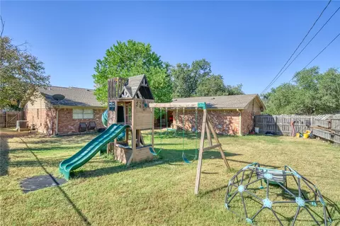 Exterior - 3501 Midwest Dr, Bryan, TX 77802 photo 6 of 6