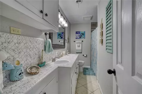 Bath - 3501 Midwest Dr, Bryan, TX 77802 photo 3 of 3