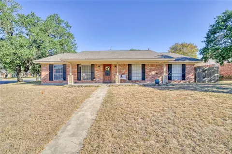 3501 Midwest Dr, Bryan, TX 77802