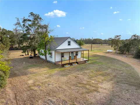 9551 W Henry Prairie Rd, Hearne, TX 77859