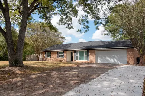 2706 Westwood Main Dr, Bryan, TX 77807