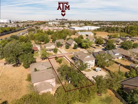 108 Southland St, College Station, TX 77840