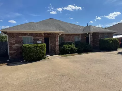 2432-2434 Berger Dr, Bryan, TX 77802