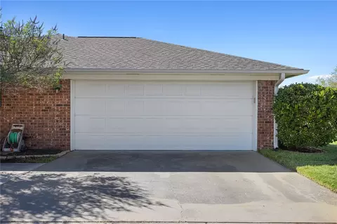 3720 Brighton Dr, Bryan, TX 77802 photo 5