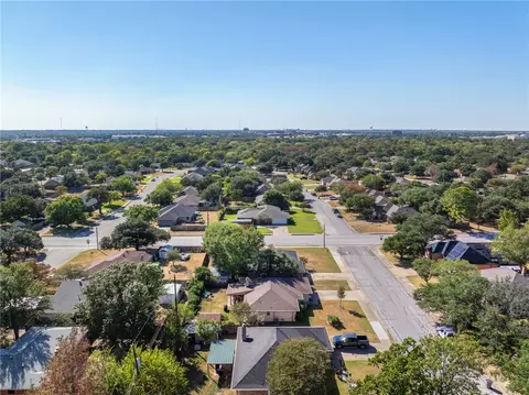 3720 Brighton Dr, Bryan, TX 77802 photo 35