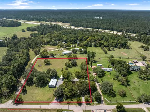 1061 Tafelski Rd, New Waverly, TX 77358