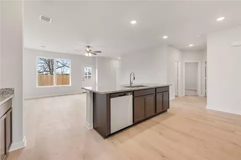 5661 Fox Bluff Dr, Bryan, TX 77807 photo 13