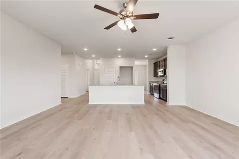 5661 Fox Bluff Dr, Bryan, TX 77807 photo 19