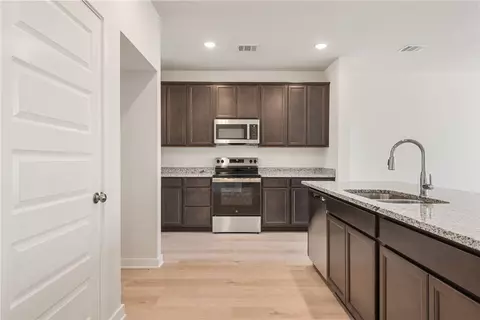5661 Fox Bluff Dr, Bryan, TX 77807 photo 12
