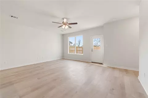 5661 Fox Bluff Dr, Bryan, TX 77807 photo 22